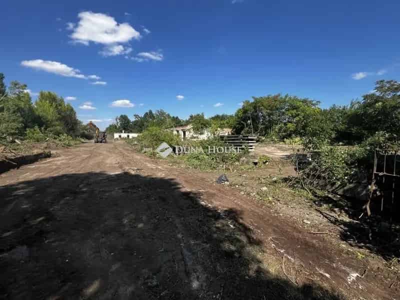 Etyek-Botpuszta 16500 m2-es Belterületi Építési Telek Elado