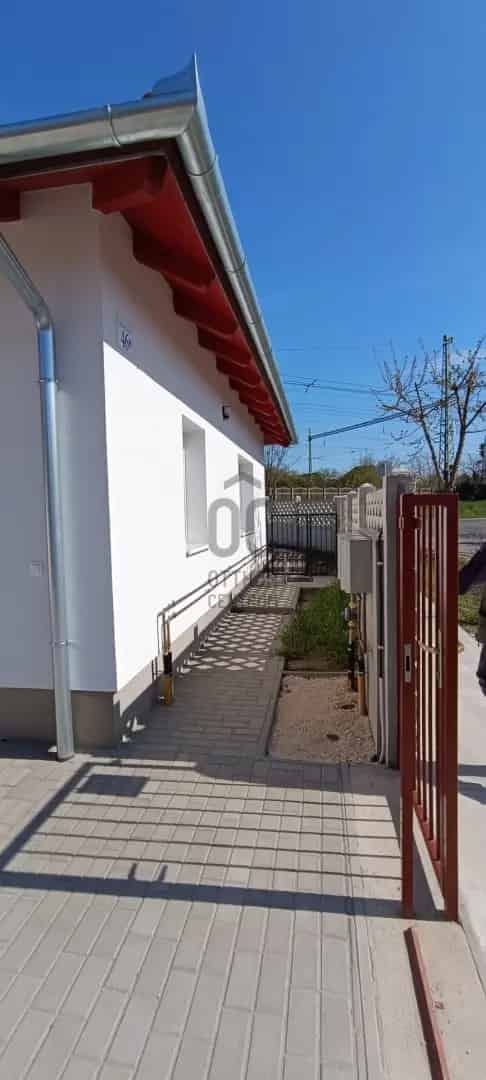 Lakás Kiadó , Monori járás, Közép-Magyarország