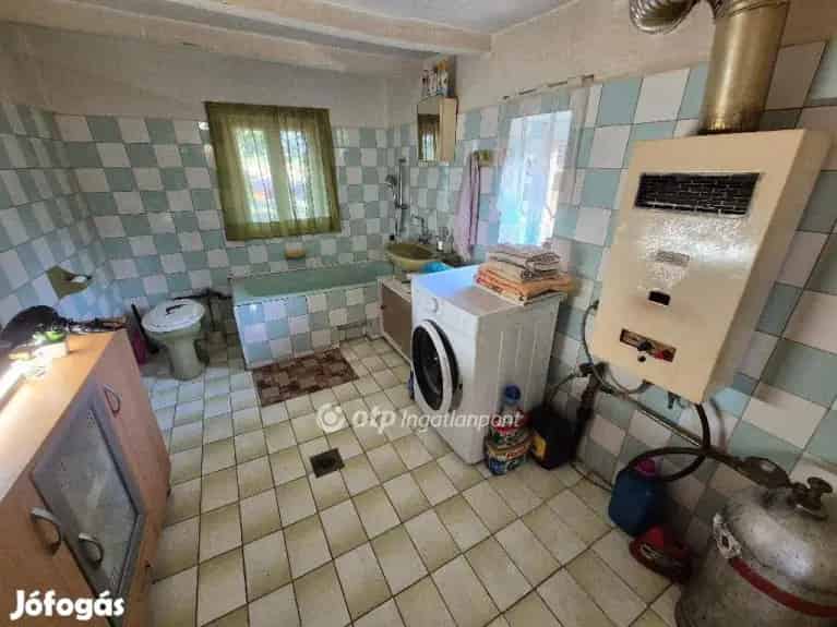 Eladó Tanya Hódmezővásárhelyen - Városközeli - 2 Szoba - Szántóval