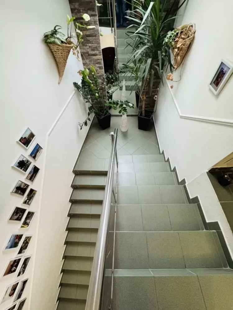 Debrecenben 6 szobás, 193 5 m2-es családi ház eladó