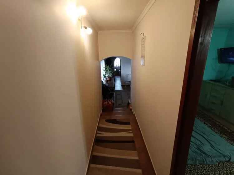 Cegléd Budai út közelében eladó 2 szoba + nappalis ház