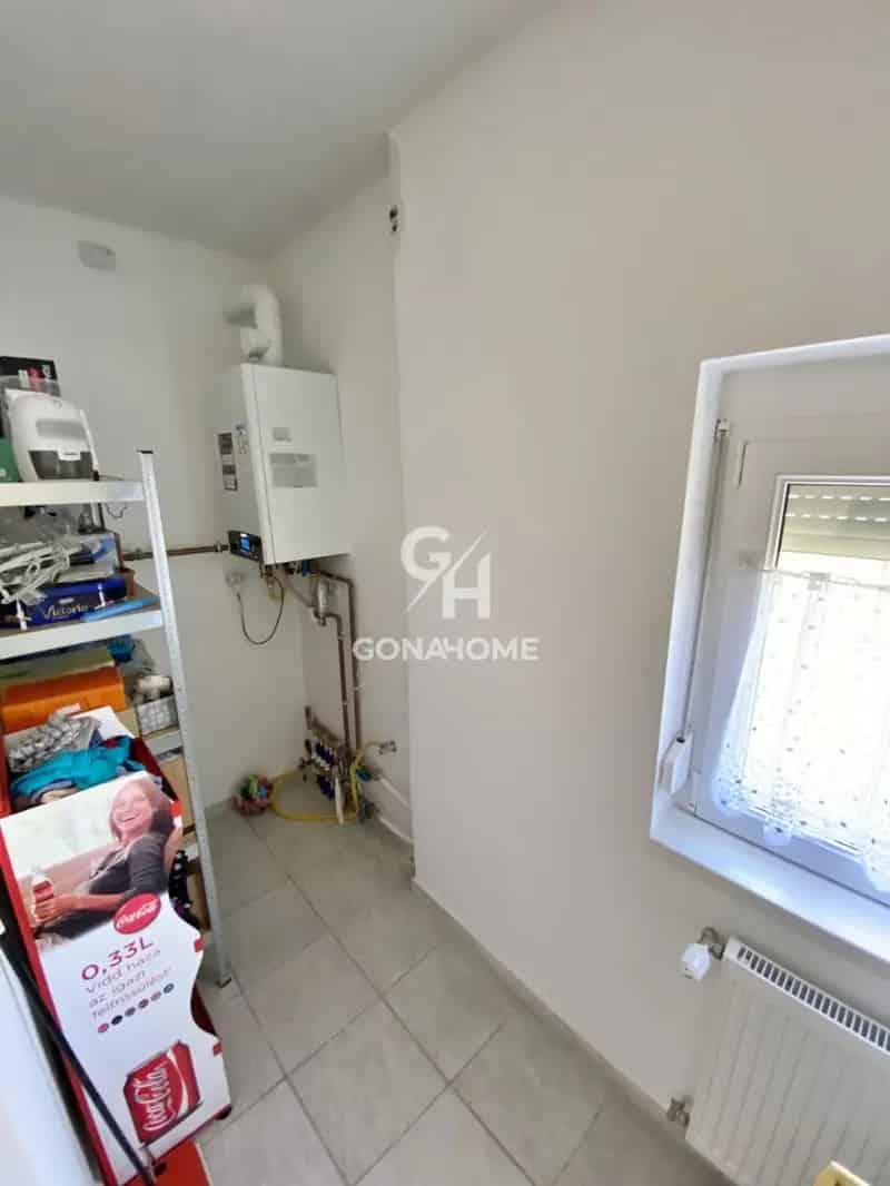 Balatonfenyvesi 2 1 szoba 110 nm-es felujitott csaldi haz 3 garazzsal