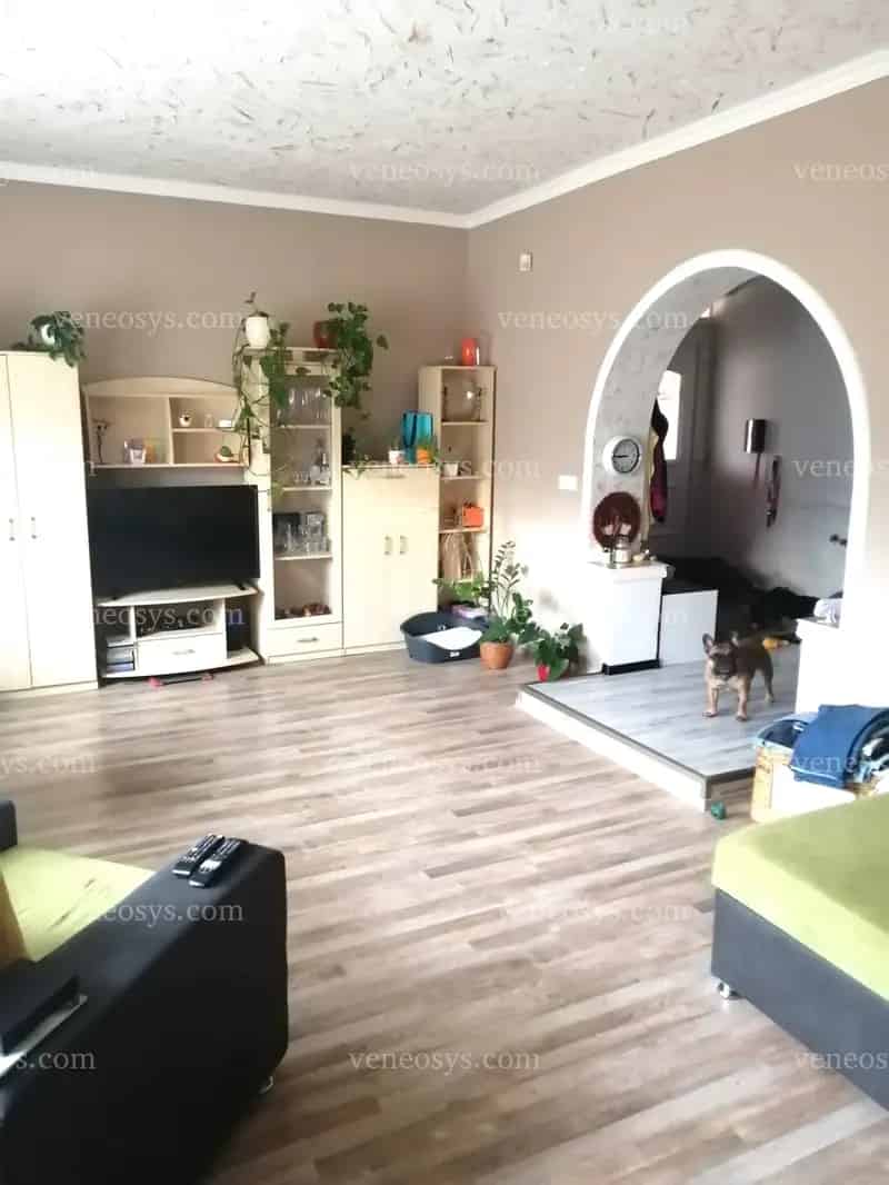 Eladó családi ház Bekecsen 120 nm 838 nm telekkel