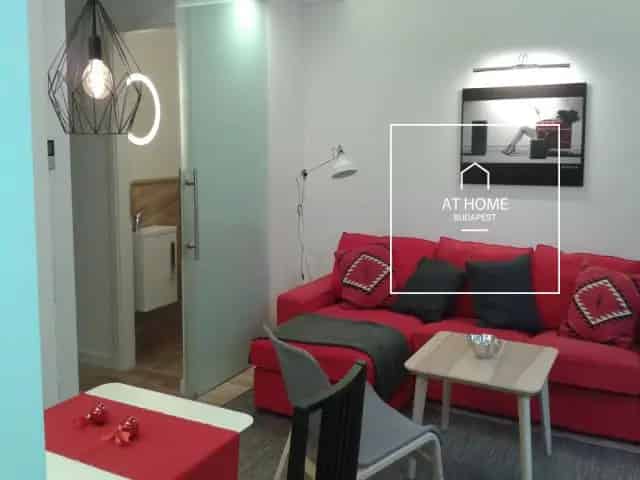 42 nm-es lakás kiadó Budapest I ker Naphegyen
