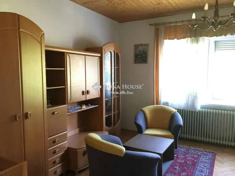 Bicskei családi ház eladó - 92 nm - kerttel - felújított