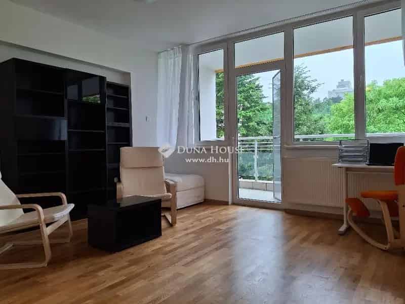Lakás Eladó , Budapest, Közép-Magyarország