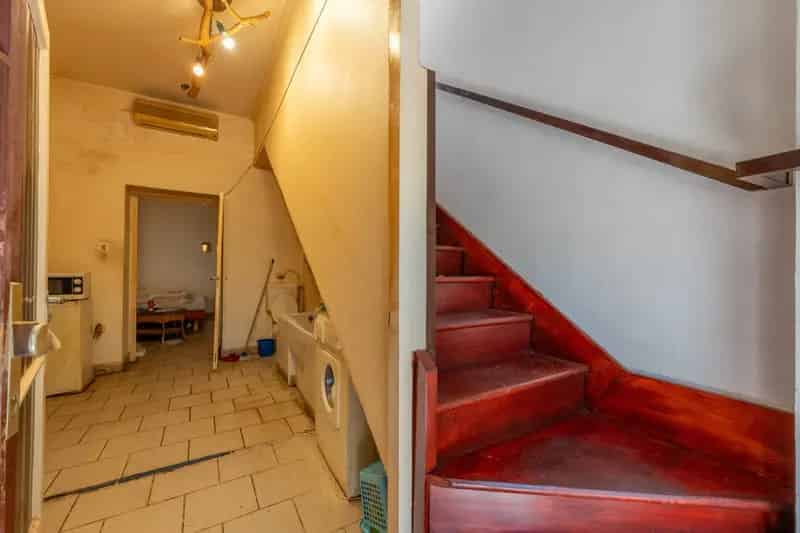 Budakeszi Központ 140nm Üzlethelyiség Eladó Felújítandó