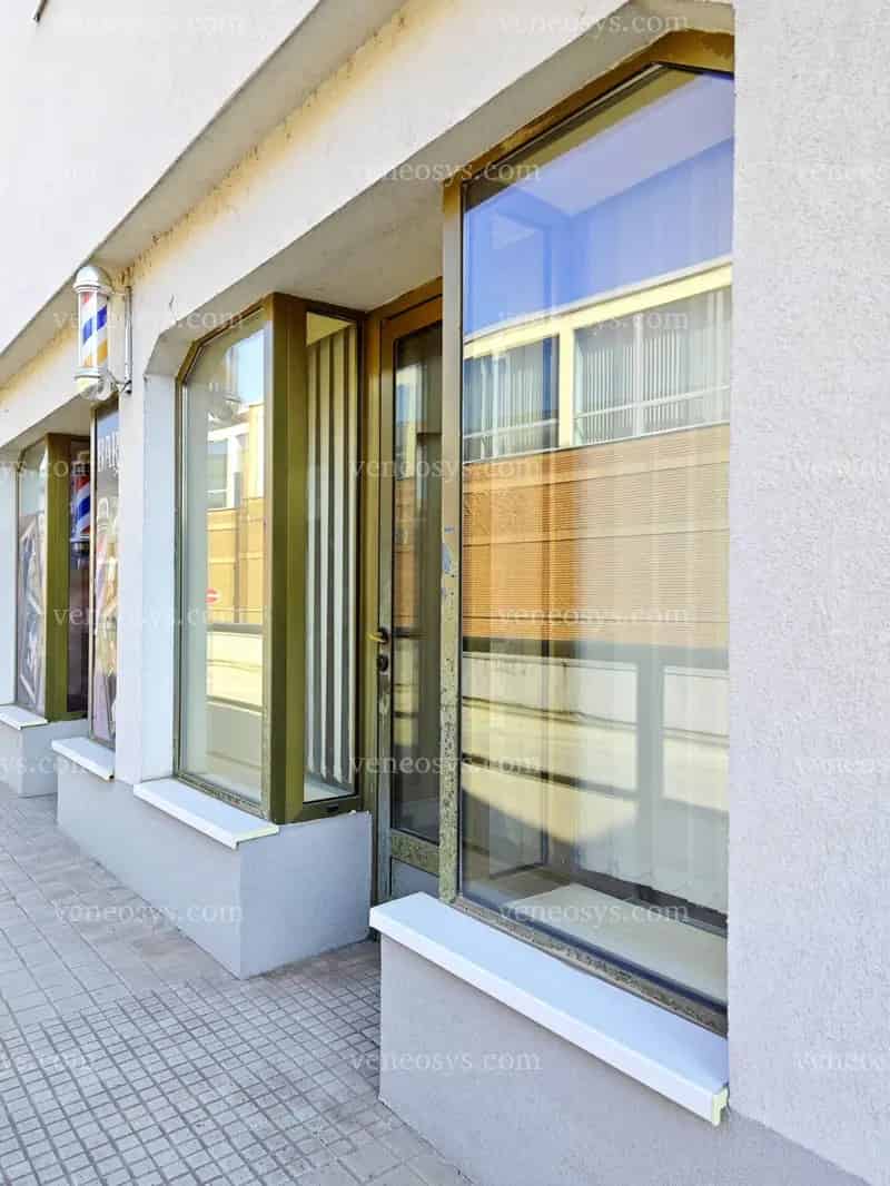 Kiadó üzlethelyiség Miskolc Búza téren