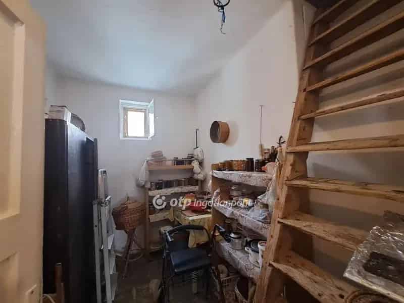 Makó 85 nm 2 szobás családi ház eladó