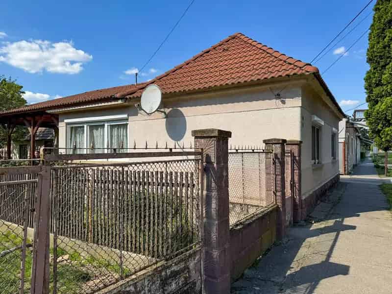 110 nm-es családi ház Vajszló központjában eladó