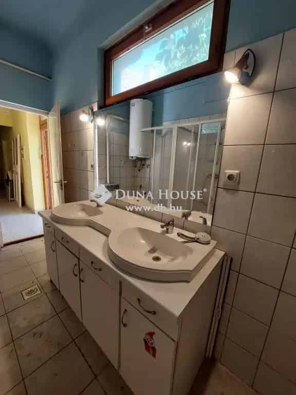 Baja Kiscsávoly 110m2-es 3 szobás ház garázzsal eladó