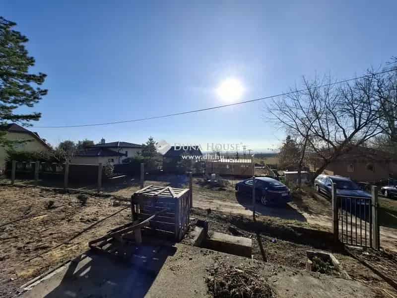 Csömöri panorámás telek eladó - 858 nm