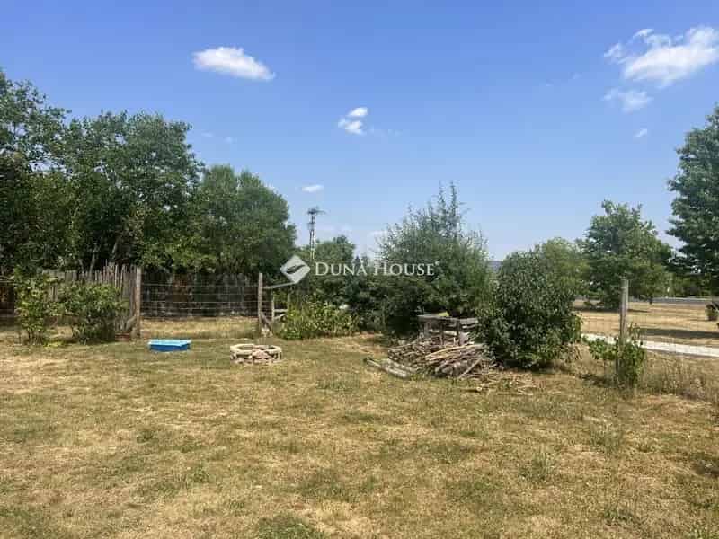 900 m2-es Telek Eladó Tótvázsonyban Epitesi Tervvel