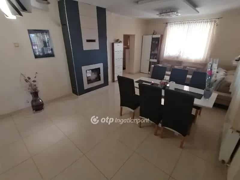 Ház Kiadó , Hajdúhadházi járás, Alföld és Észak