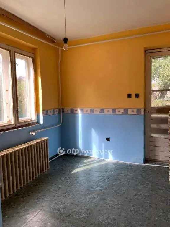 Felujítandó 3 szobás családi ház Mezőkovácsházán