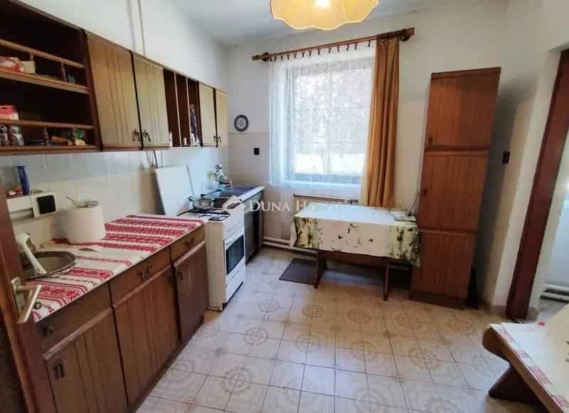 Csurgó - 238 m2-es családi ház eladó - 6 szoba - 2 fürdő - nagy telek