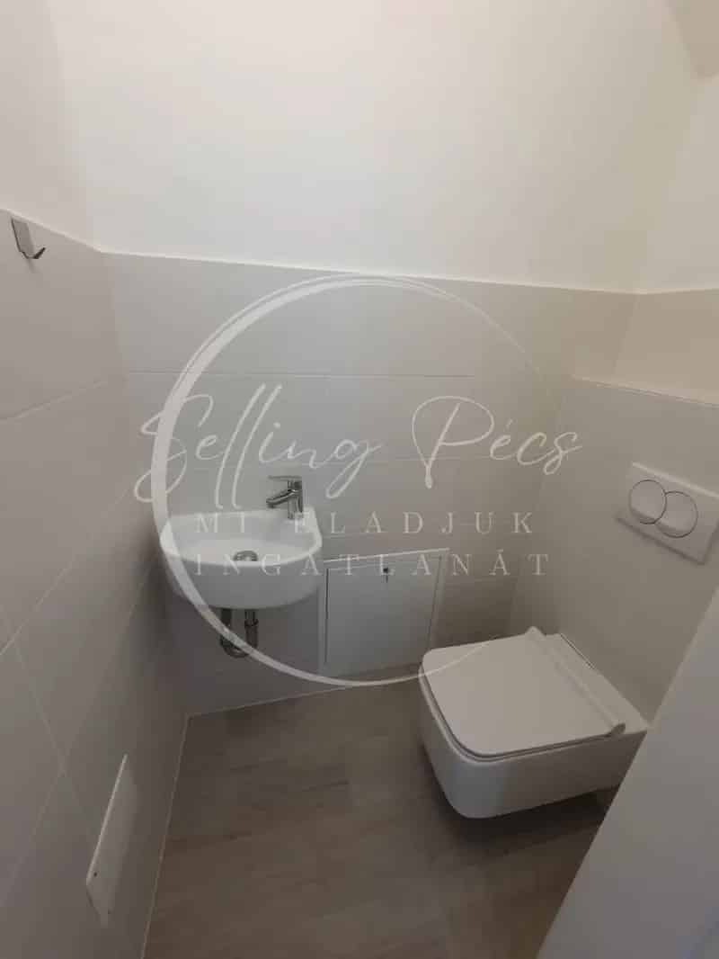 Penthouse lakás eladó Pécsen hatalmas terasszal