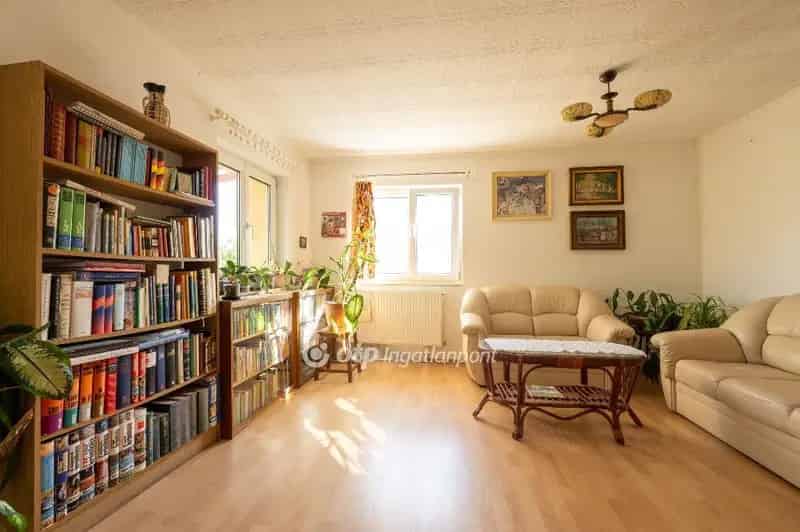 Ház Kiadó , Budapest, Közép-Magyarország