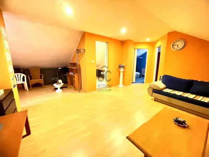 Vácegres 150 nm-es családi ház medence panorámával