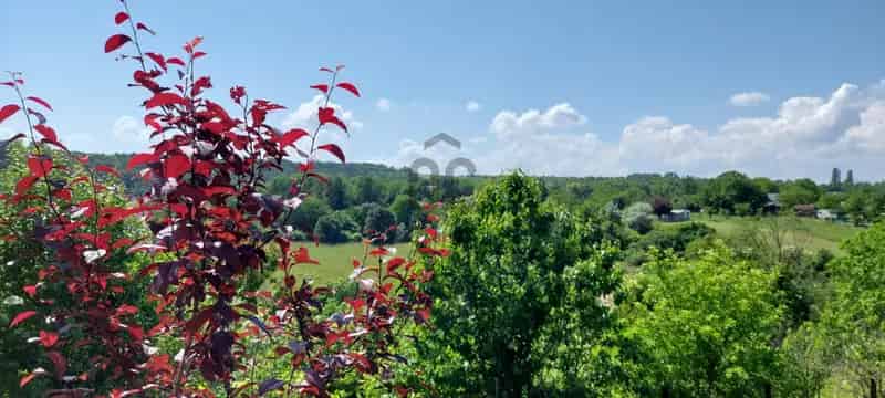Balatonkenesei eladó nyaraló - felujitott tajpanoramas hétvégi ház