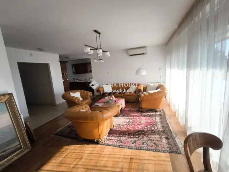 Gellérthegy Panorámás Bútorozott Lakás Bérlőknek