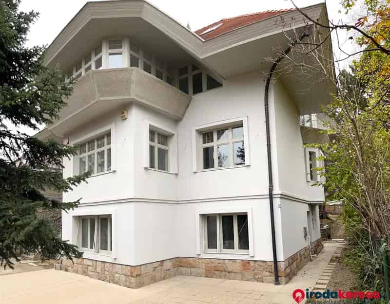 800 m2-es Irodaépület Kiadó Budapest XI Kerületben