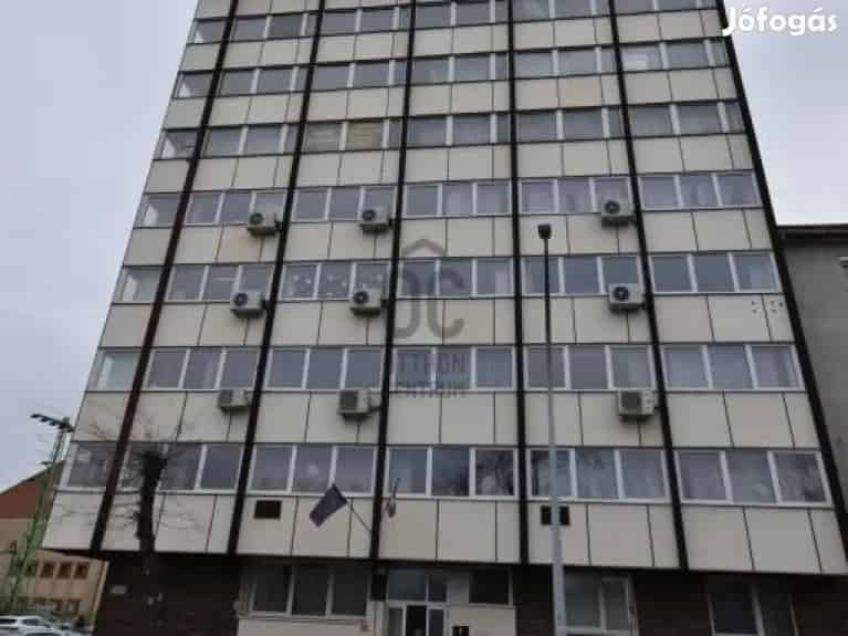 Szombathely Irodaház Eladó 600nm Belváros Befektetőknek