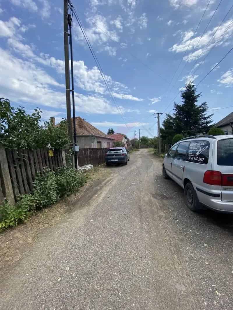 50nm-es felujítandó családi ház Hajdúsámsonban 1031nm-es telken