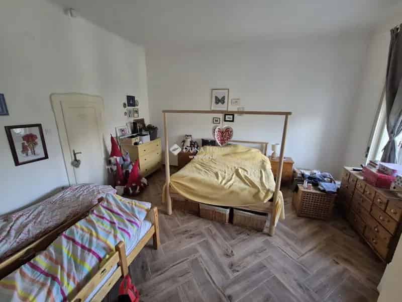 Ceglédi családi ház eladó - felújított, csendes környezet