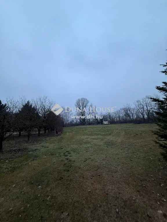 Dunakiliti Vízparti Telek Elado 6554 m2