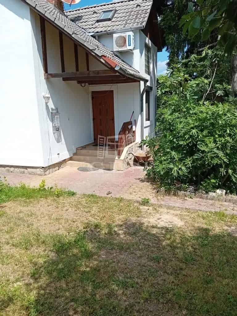 Kaposvár panorámás családi ház kiadó