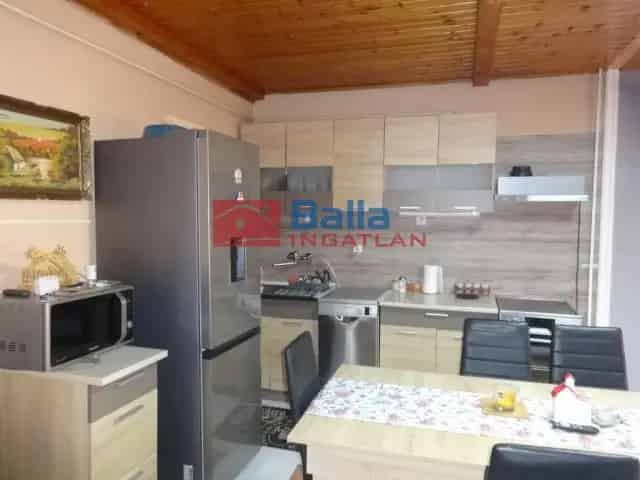 Tiszajenő családi ház eladó - 70m², 2 szoba, 2 garázs