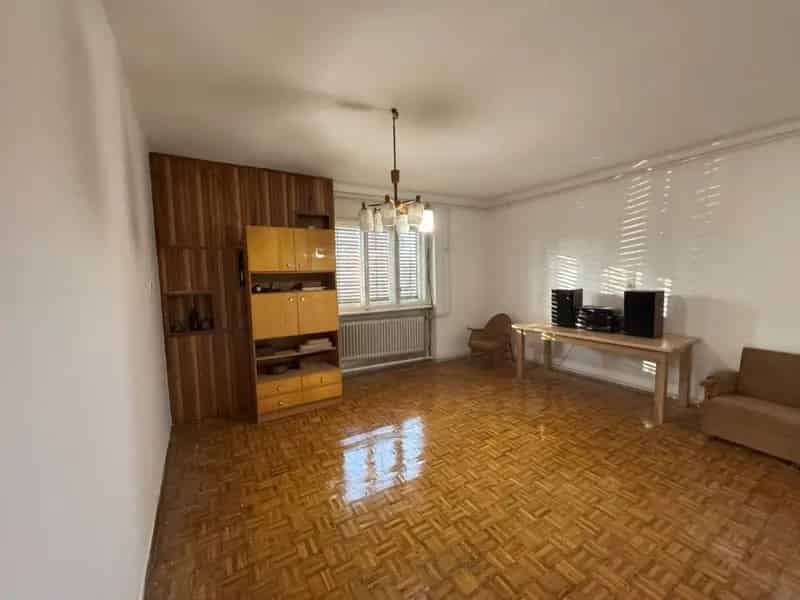 Sárvári családi ház eladó - 85 m2 lakótér + 153 m2 melléképület