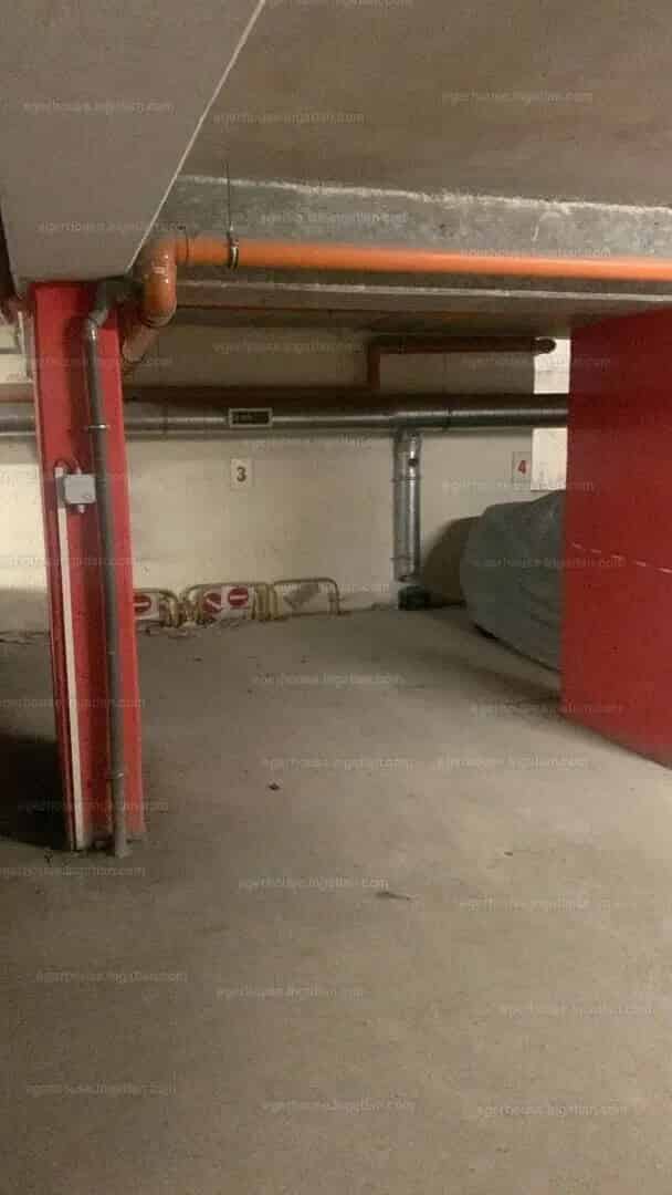 Eladó teremgarázs parkolóhely Eger belvárosában