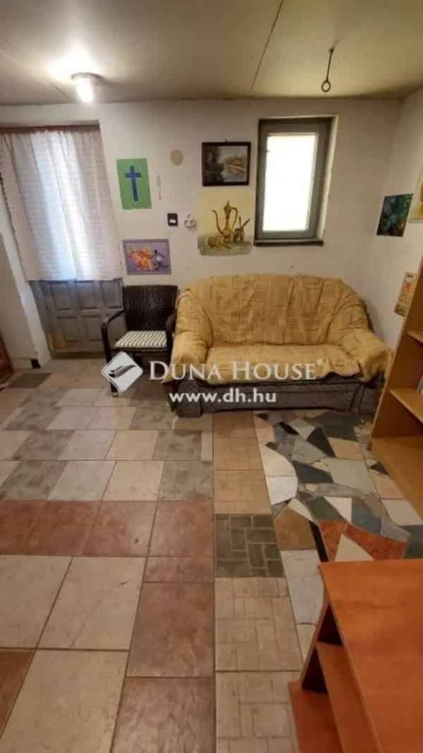 Szarvasi családi ház eladó - 105 m2 - csendes utca