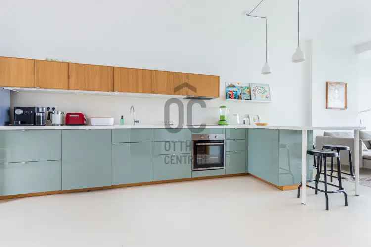 Siófoki eladó lakás Arany Apartmanban panorámával