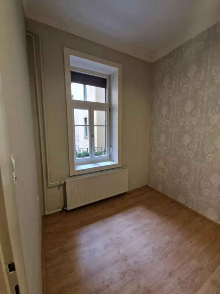 54 nm-es 2 1 félszobás budai lakás kiadó