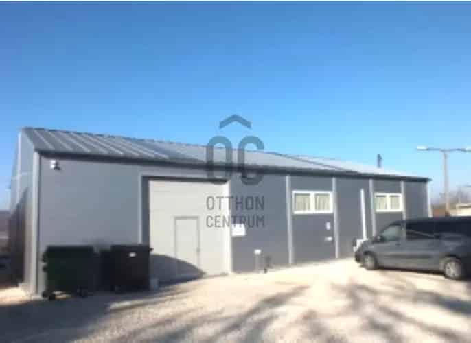 Környei eladó kereskedelmi ingatlan 1401m2 telekkel