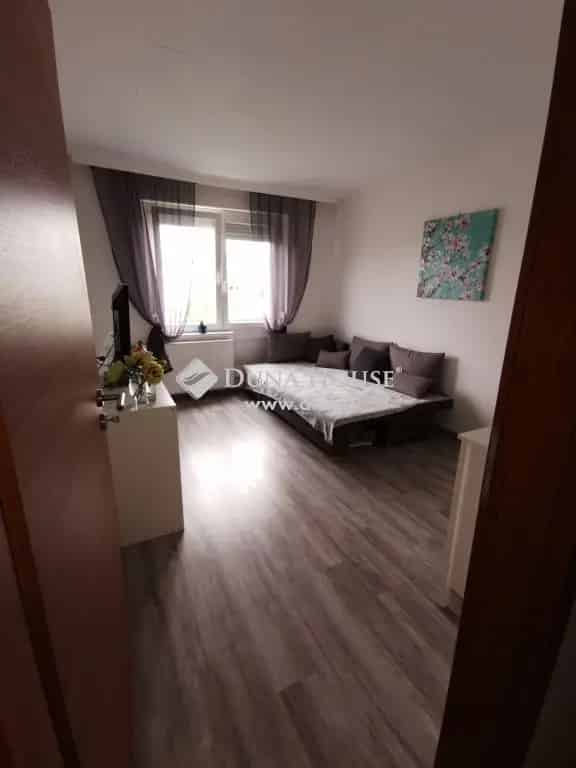Veszprém Török Ignác utca Felújított 1 2 Fél Szobás Lakás