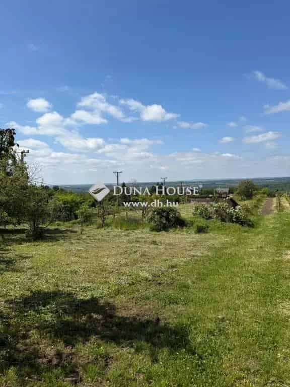 Biatorbágy Ürge-hegy 2652 m2-es zártkerti telek eladó