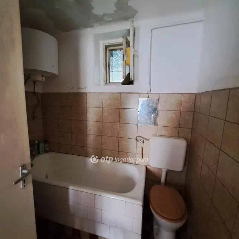 Két ház egy telken Aldebrőn 1798m2-en