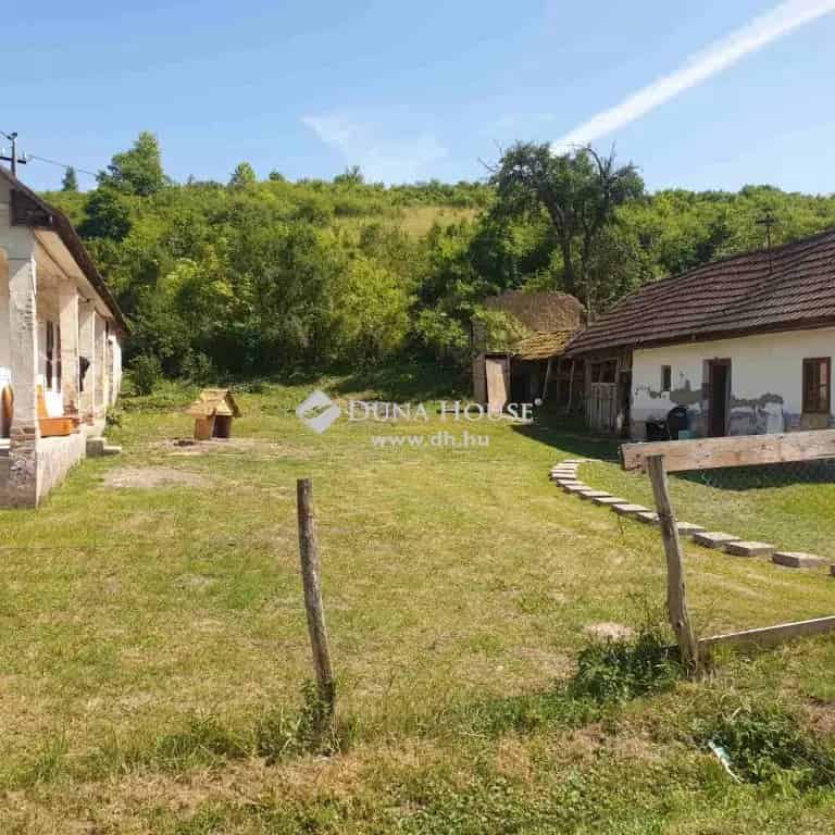 8089 nm-es telek Egyházasgergén panorámával