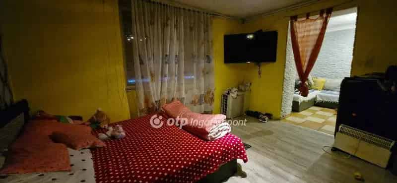 Ház Kiadó , Ceglédi járás, Közép-Magyarország