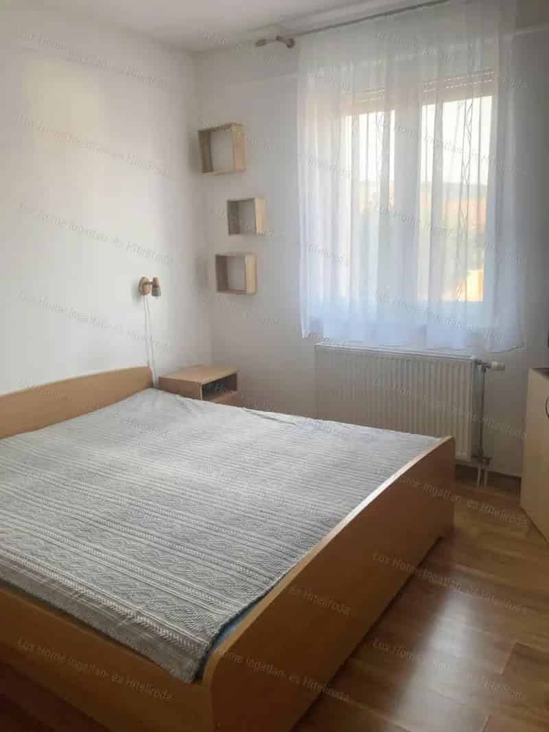 Tatabánya családi ház eladó - 154 nm, 3+2 félszoba, garázs, napelem
