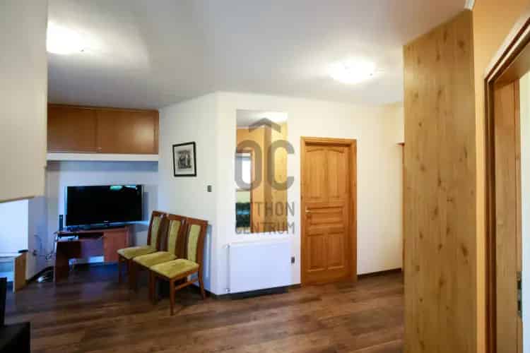 Leányfalu családi ház 3 apartmannal eladó