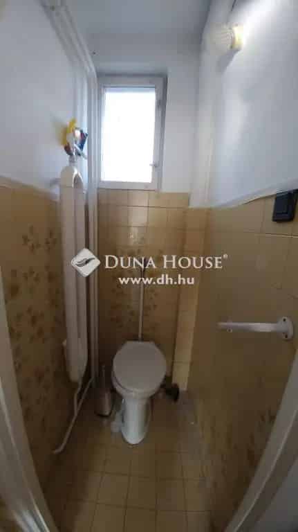 Baja Dózsa György úti 280 m2-es családi ház eladó