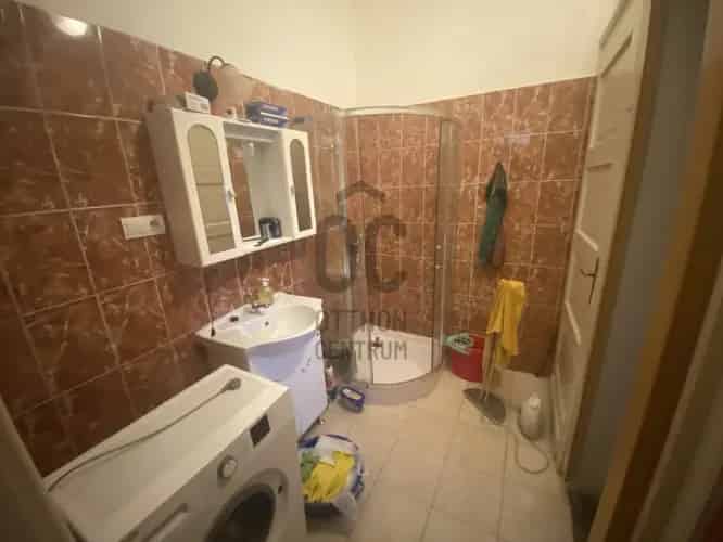 Esztergomi eladó villa 180nm 1079nm telekkel