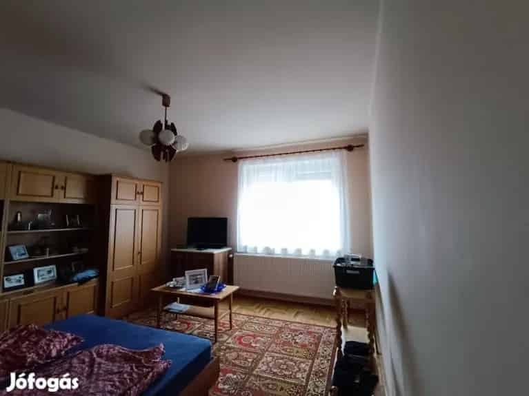 Hajduszoboszlo ketgeneracios csaldi haz elado