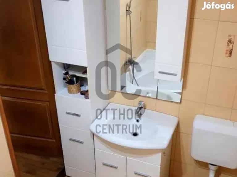 Debrecen 140 nm-es 4 szobás felújított családi ház eladó