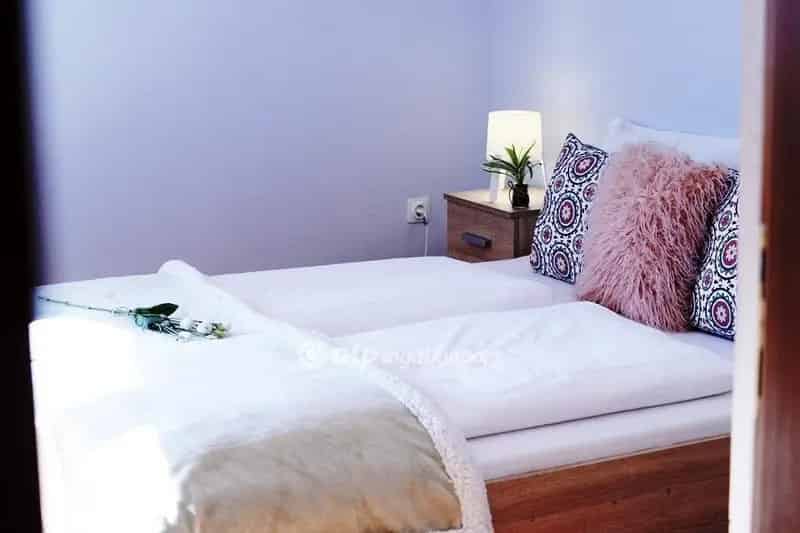 Gyulai Apartmanház eladó - 5 szoba, dupla garázs, szauna